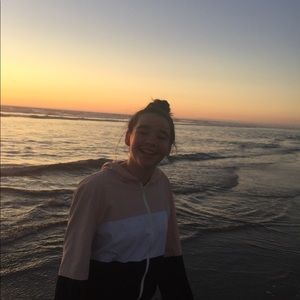 Meet your Posher, Ella